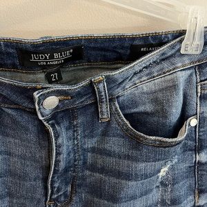 Judy Blue distressed jeans.  Approx 28 inch inseam.  Size 27.